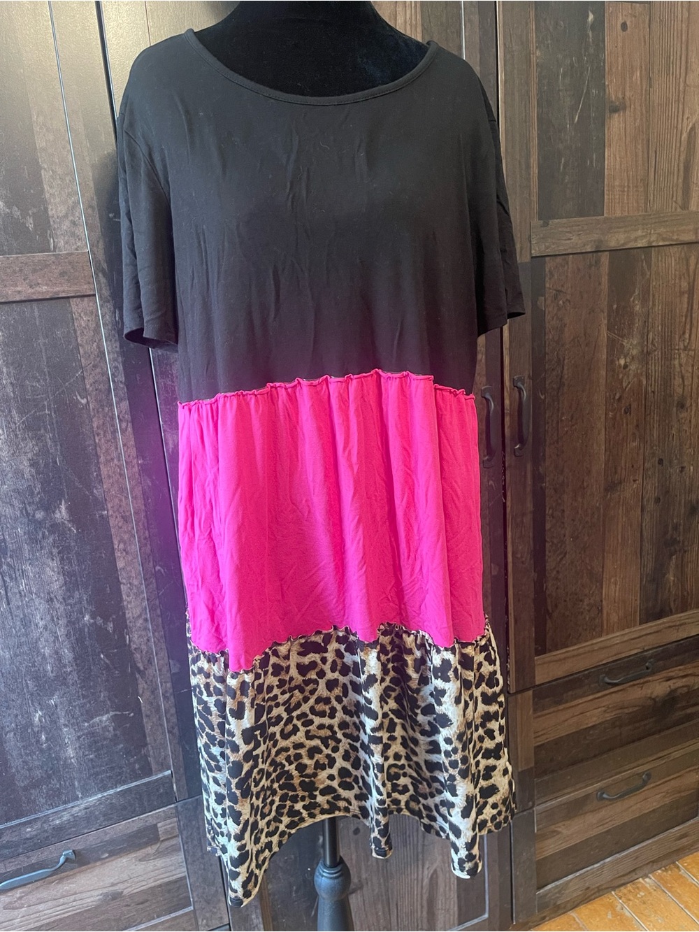 HEIMISH USA Black, Hot Pink & Leopard Tiered Short Sleeve Dress